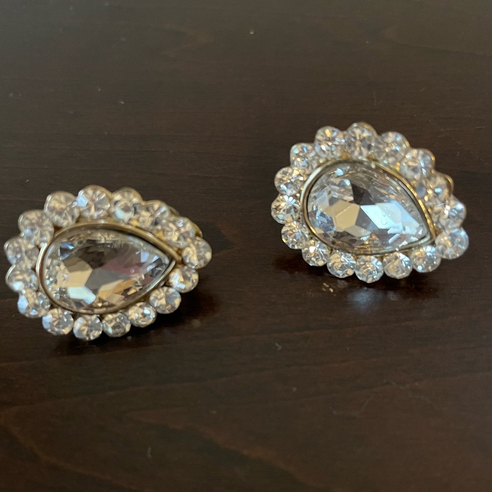 Tear-drop shaped Rhinestone clip-on earrings